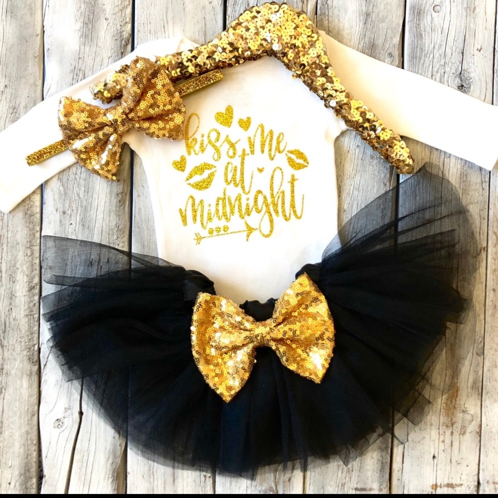 Kiss me at midnight baby outfit